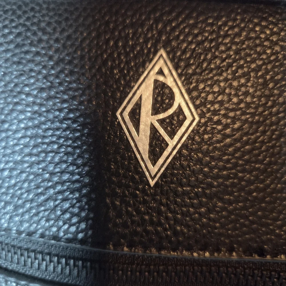 RALPH LAUREN fragances Black Leather Men's Bag. - Picture 6 of 8